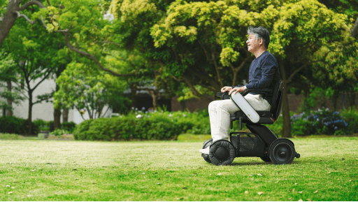 Safely navigate sidewalk curbs, grass, and gravel.